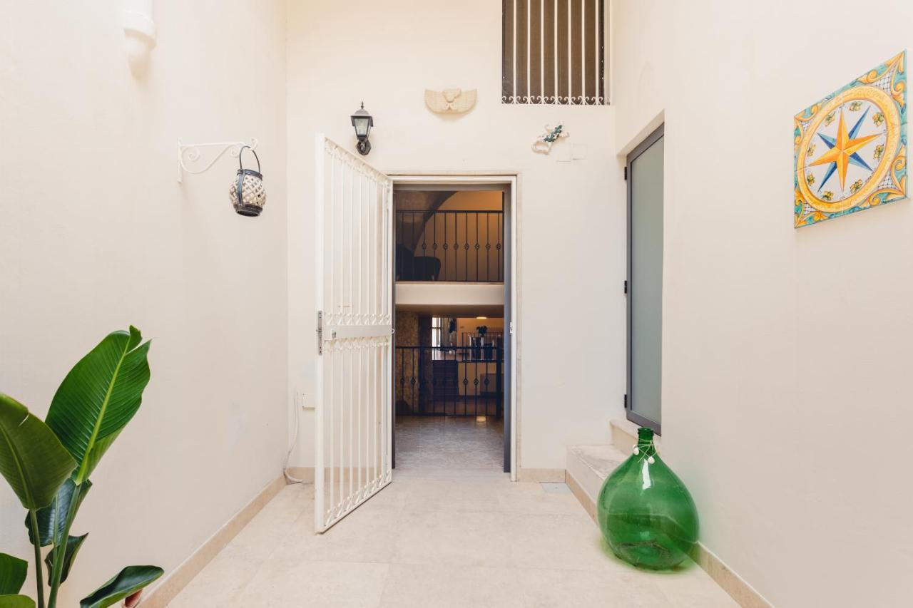Convivo Apartment Palazzo Galateo Lecce Luaran gambar
