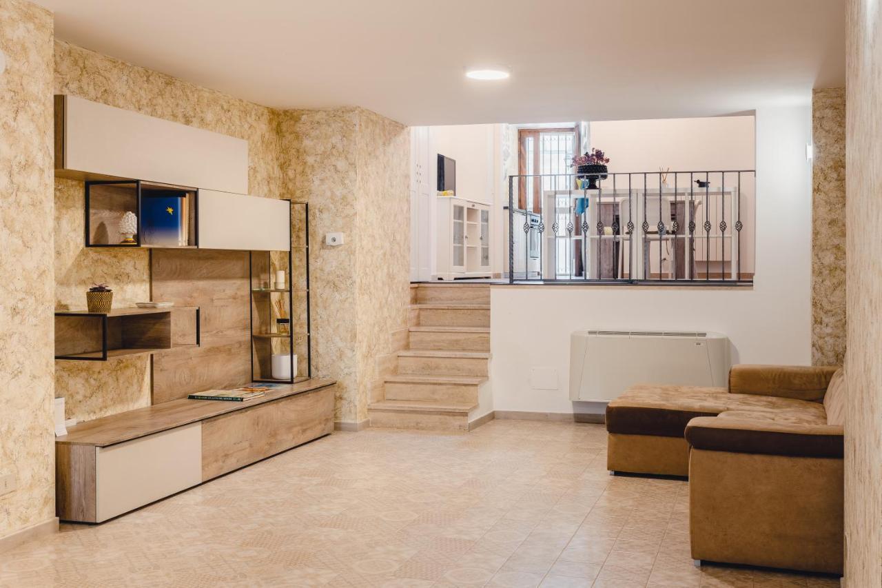 Convivo Apartment Palazzo Galateo Lecce Luaran gambar